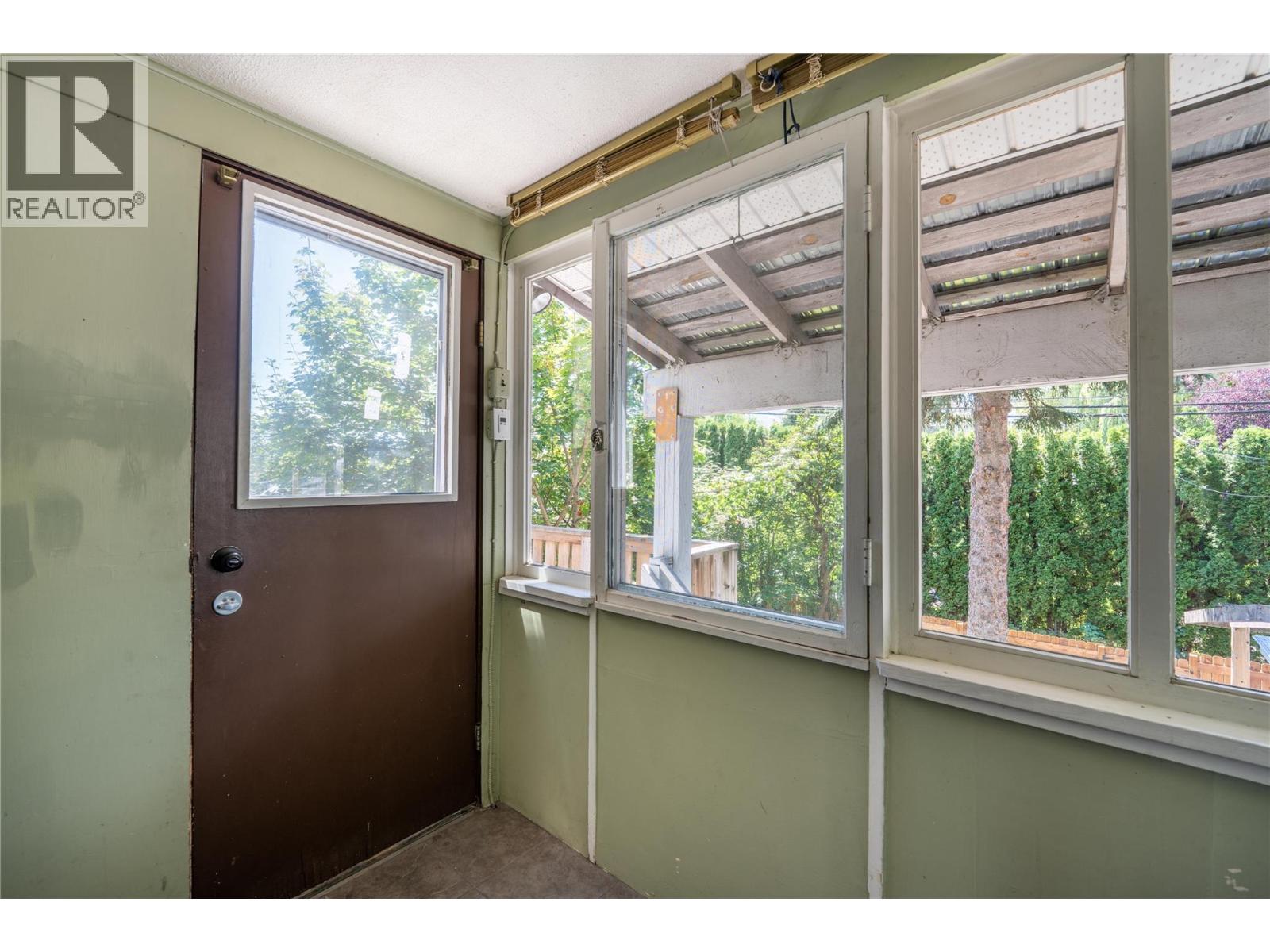 503 Third Street E, Revelstoke, British Columbia  V0E 2S0 - Photo 21 - 10384188