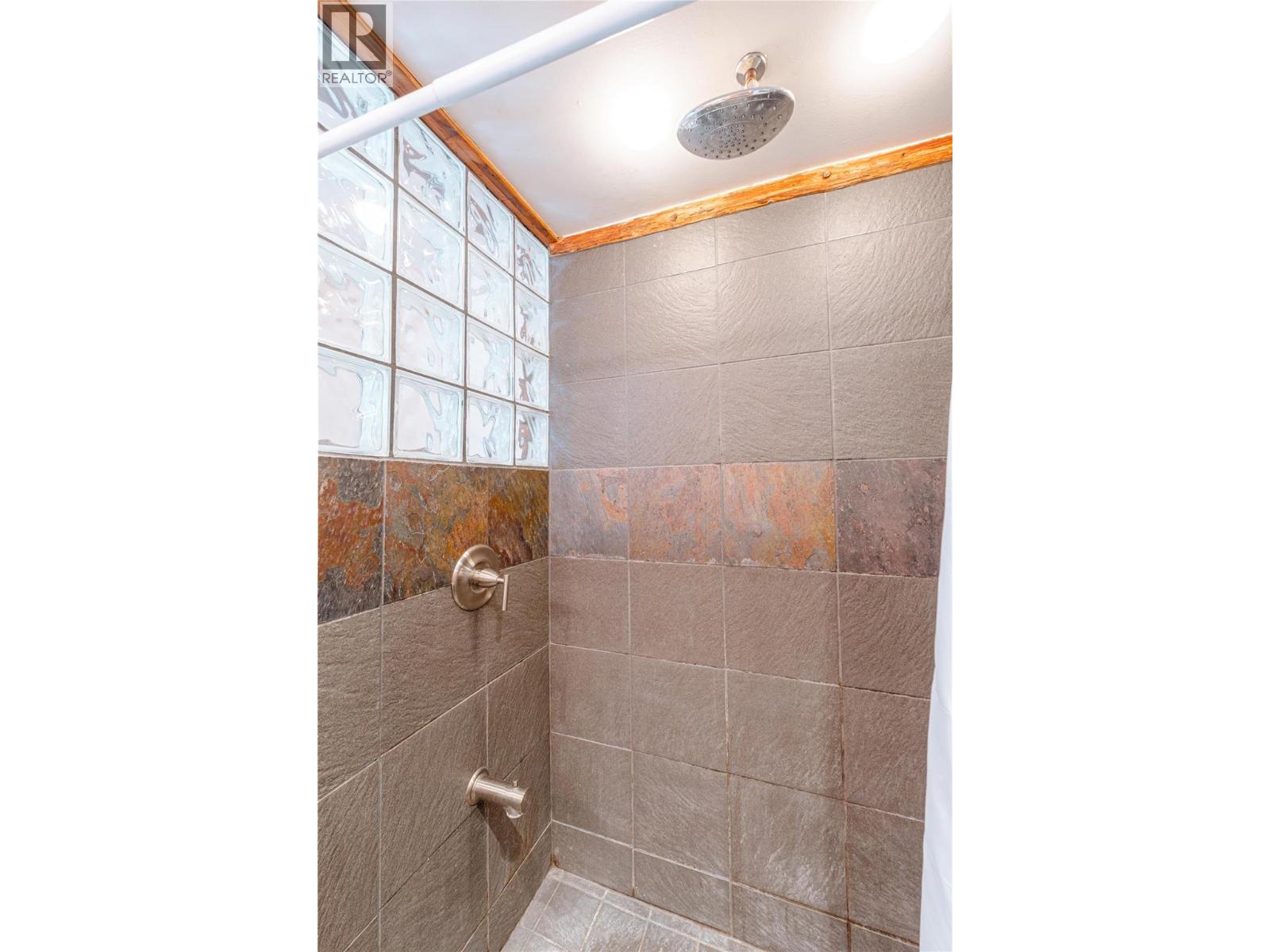 503 Third Street E, Revelstoke, British Columbia  V0E 2S0 - Photo 30 - 10384188