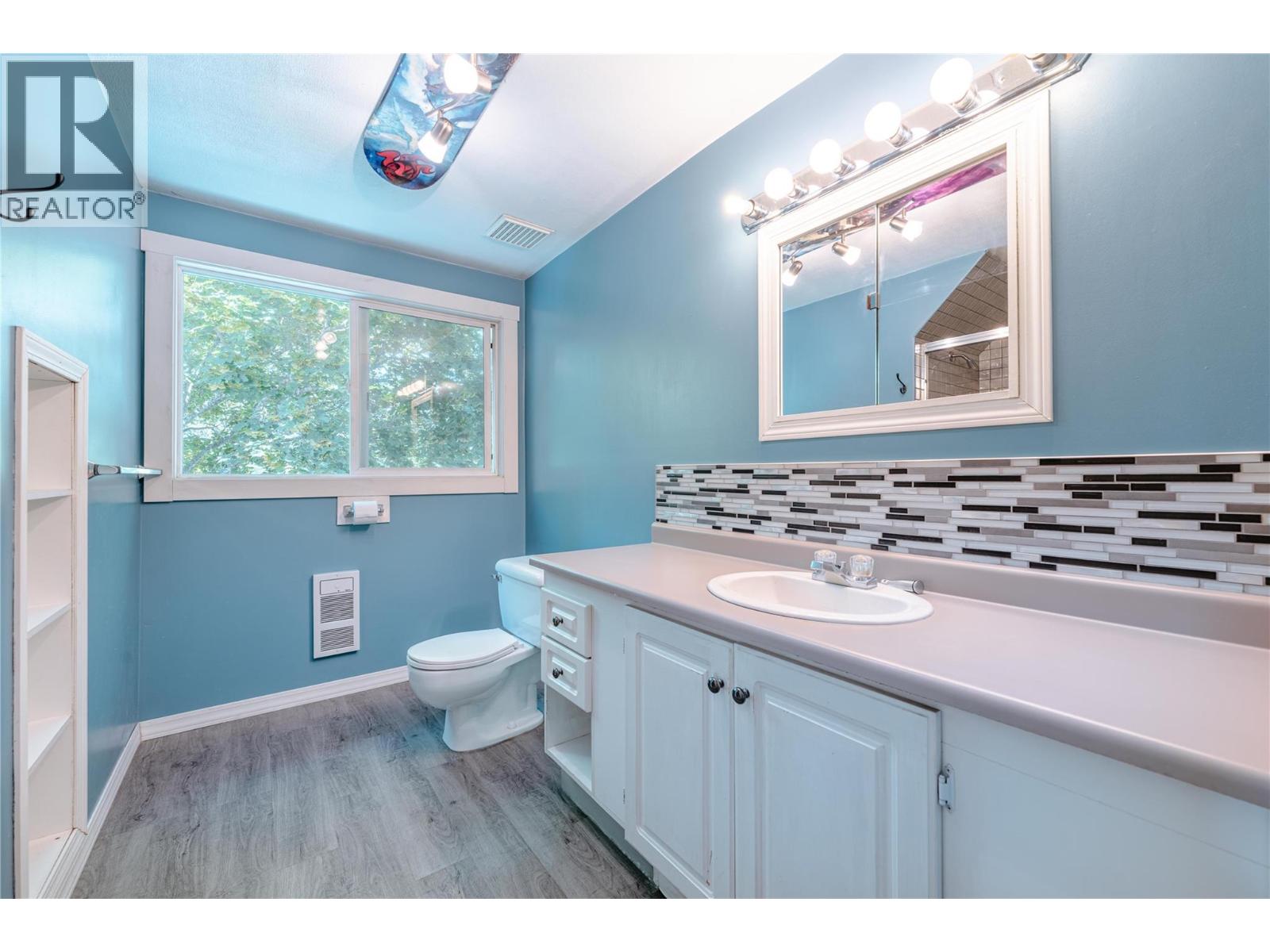 503 Third Street E, Revelstoke, British Columbia  V0E 2S0 - Photo 41 - 10384188