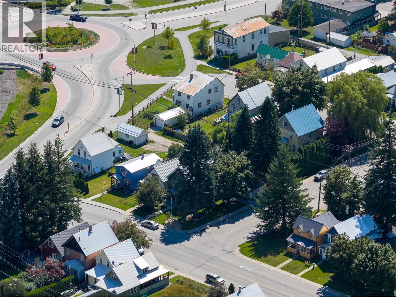 503 Third Street E, Revelstoke, British Columbia  V0E 2S0 - Photo 43 - 10384188