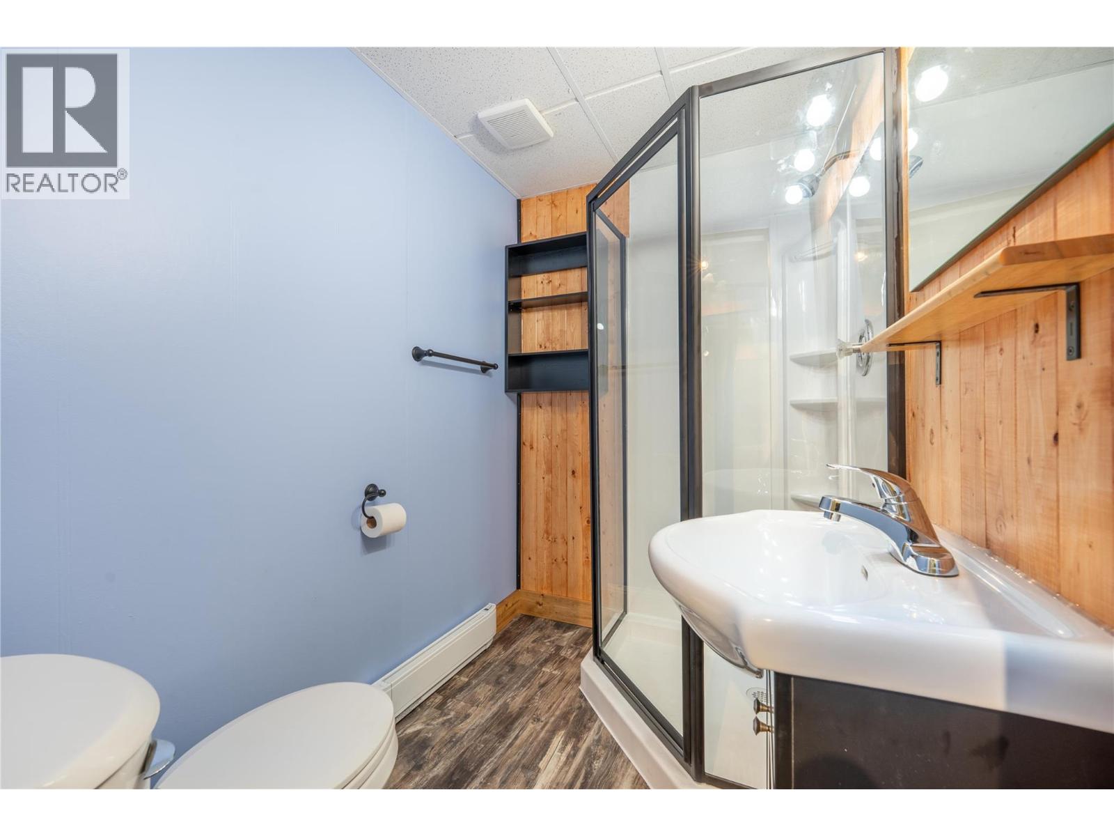 503 Third Street E, Revelstoke, British Columbia  V0E 2S0 - Photo 6 - 10384188