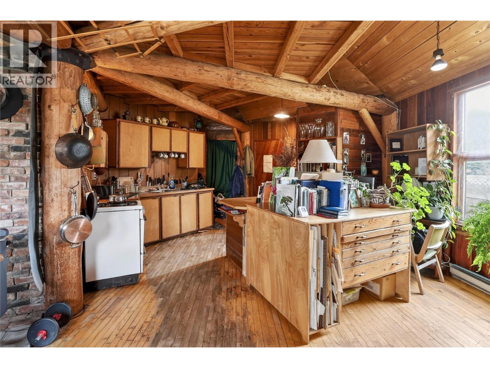 806 Bellevue Street, New Denver, British Columbia  V0G 1S1 - Photo 7 - 10383864