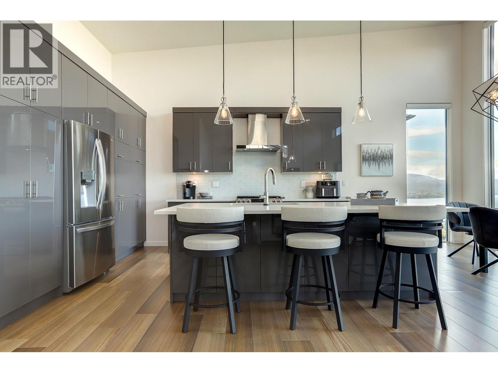 912 Mt. Griffin Road, Vernon, British Columbia  V1B 0A5 - Photo 6 - 10384103