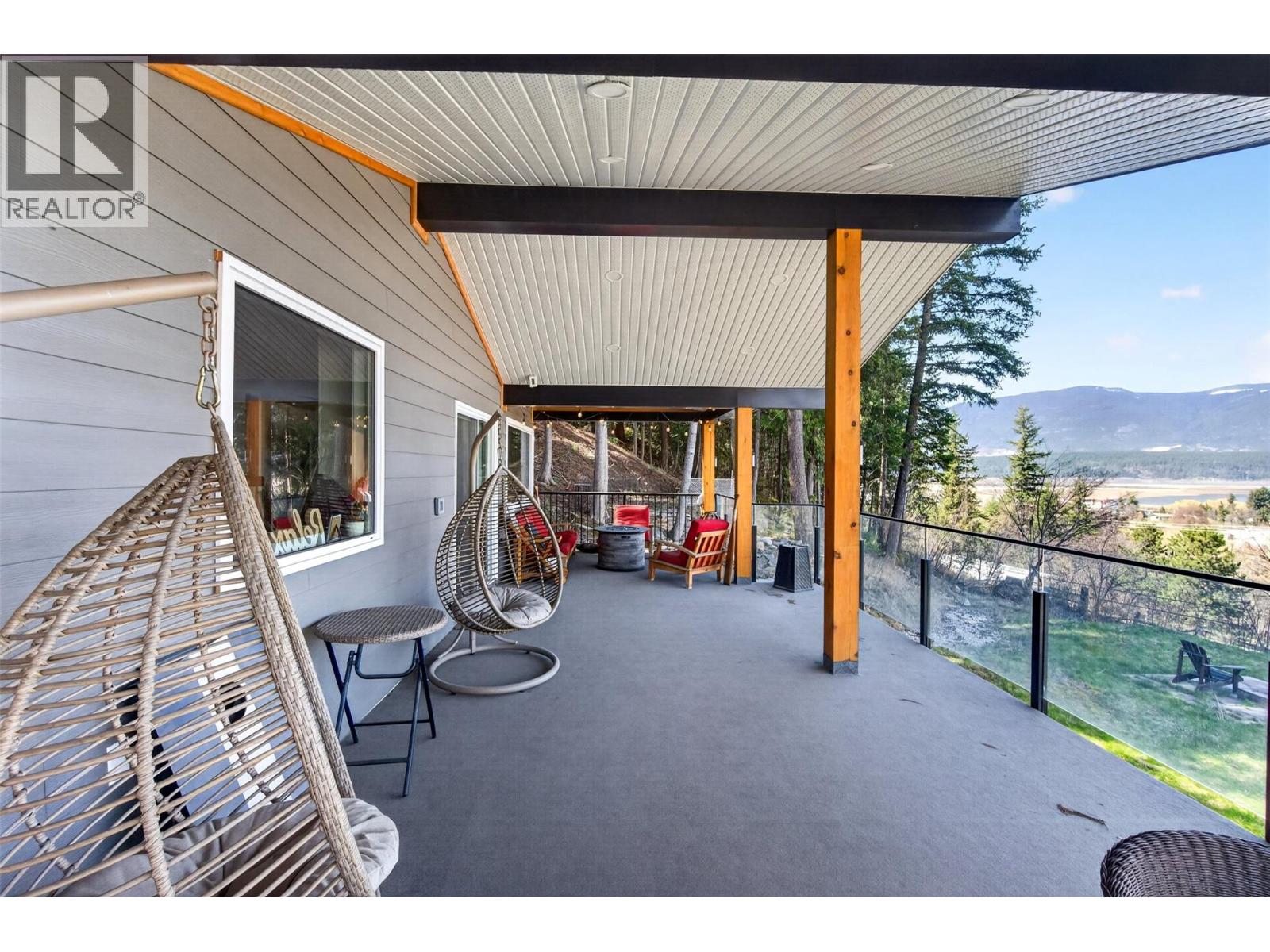 1360 Trans Canada Highway Ne, Salmon Arm, British Columbia  V1E 2S6 - Photo 13 - 10383375