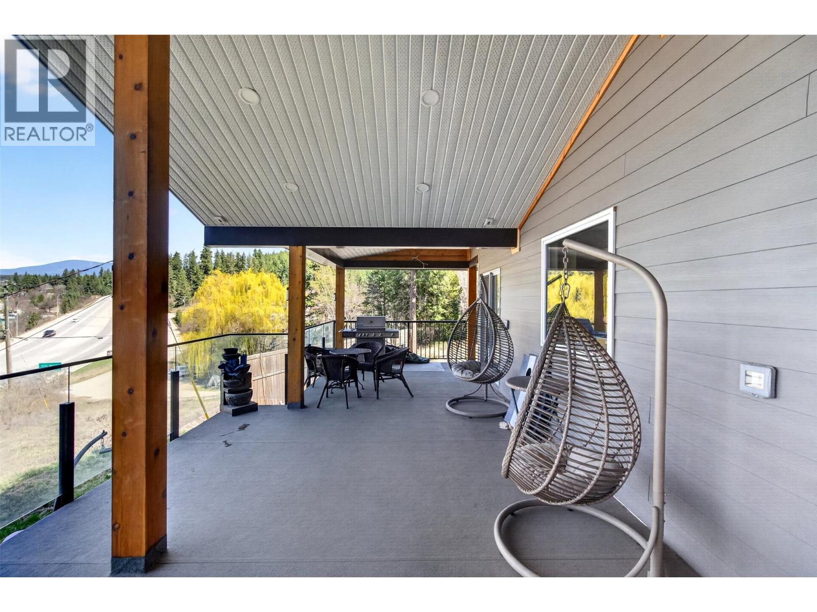 1360 Trans Canada Highway Ne, Salmon Arm, British Columbia  V1E 2S6 - Photo 14 - 10383375