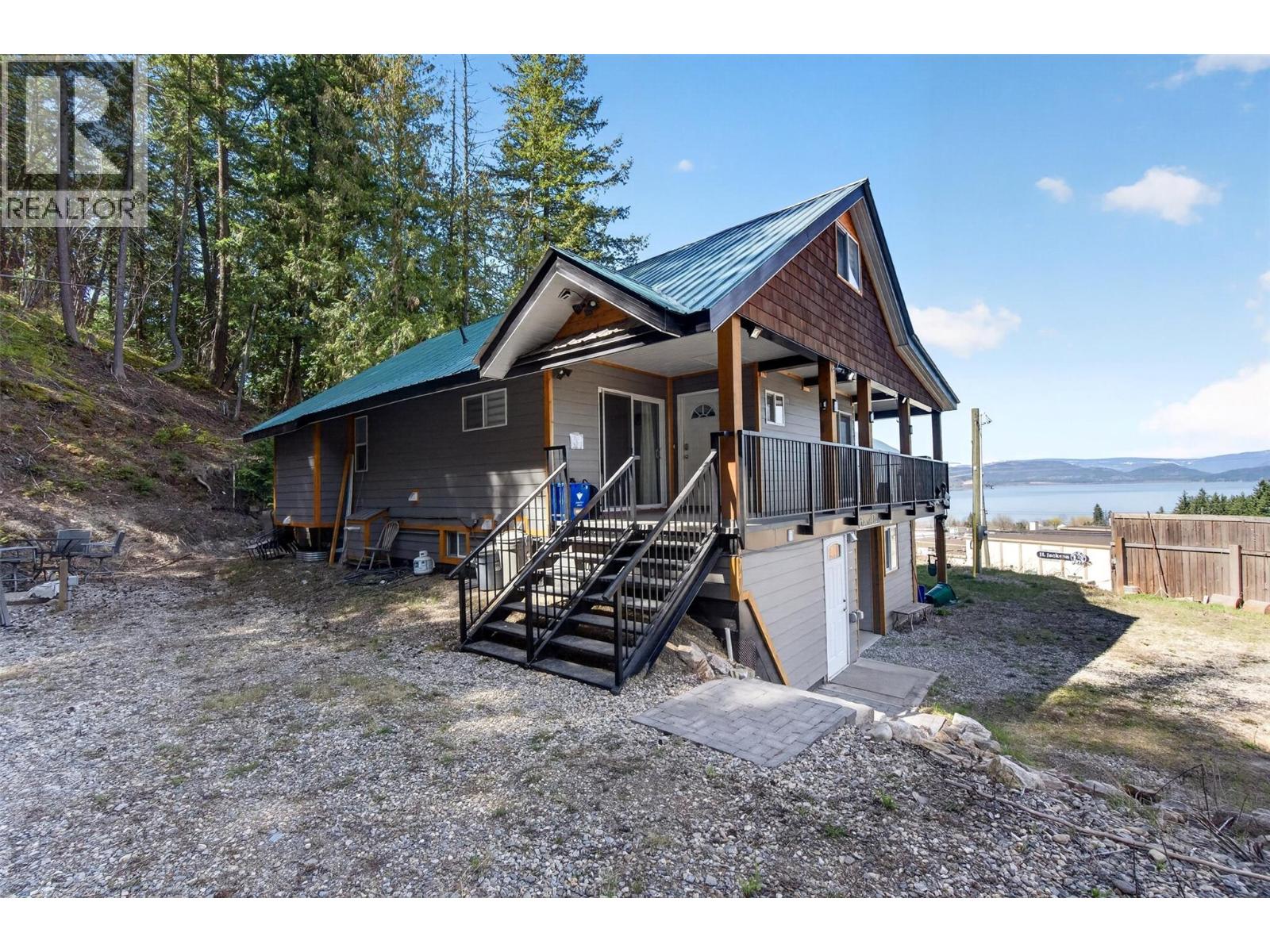 1360 Trans Canada Highway Ne, Salmon Arm, British Columbia  V1E 2S6 - Photo 19 - 10383375