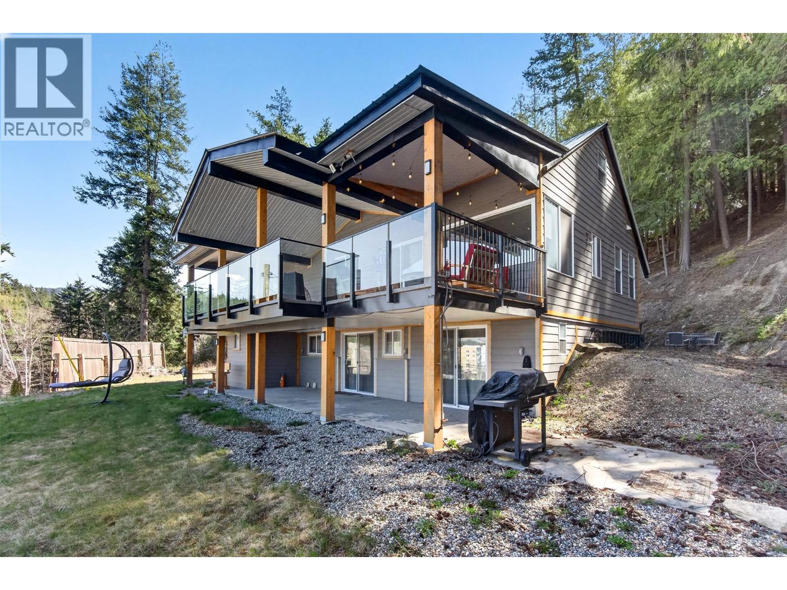 1360 Trans Canada Highway Ne, Salmon Arm, British Columbia  V1E 2S6 - Photo 30 - 10383375