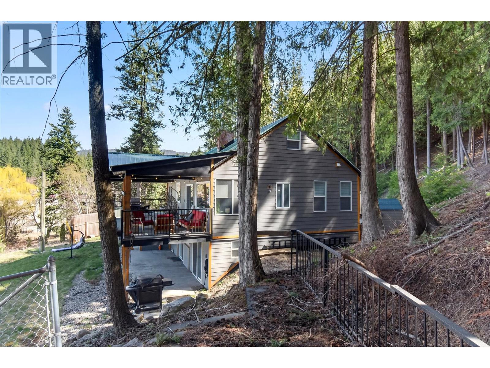 1360 Trans Canada Highway Ne, Salmon Arm, British Columbia  V1E 2S6 - Photo 36 - 10383375