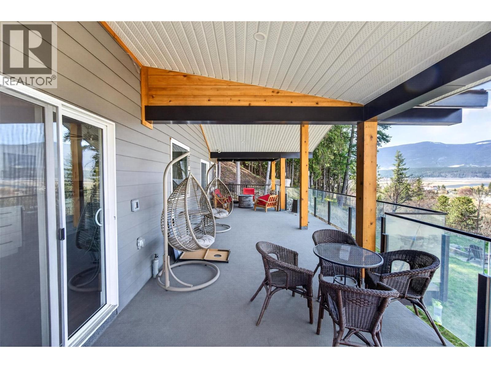 1360 Trans Canada Highway Ne, Salmon Arm, British Columbia  V1E 2S6 - Photo 4 - 10383375