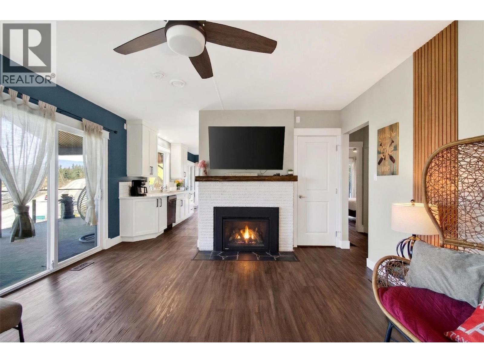 1360 Trans Canada Highway Ne, Salmon Arm, British Columbia  V1E 2S6 - Photo 46 - 10383375