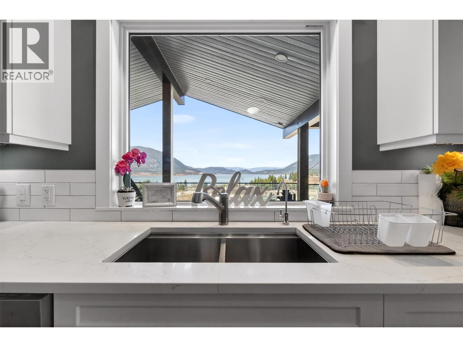 1360 Trans Canada Highway Ne, Salmon Arm, British Columbia  V1E 2S6 - Photo 52 - 10383375