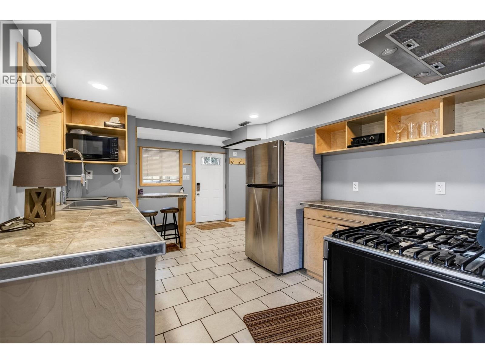 1360 Trans Canada Highway Ne, Salmon Arm, British Columbia  V1E 2S6 - Photo 55 - 10383375