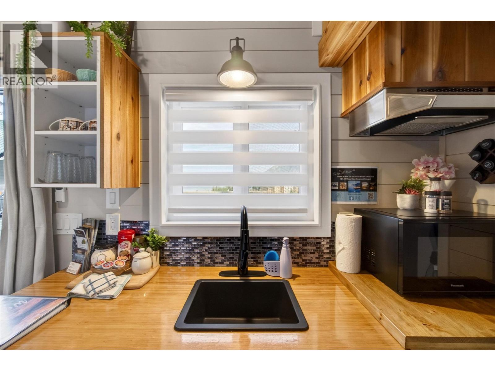 1360 Trans Canada Highway Ne, Salmon Arm, British Columbia  V1E 2S6 - Photo 71 - 10383375