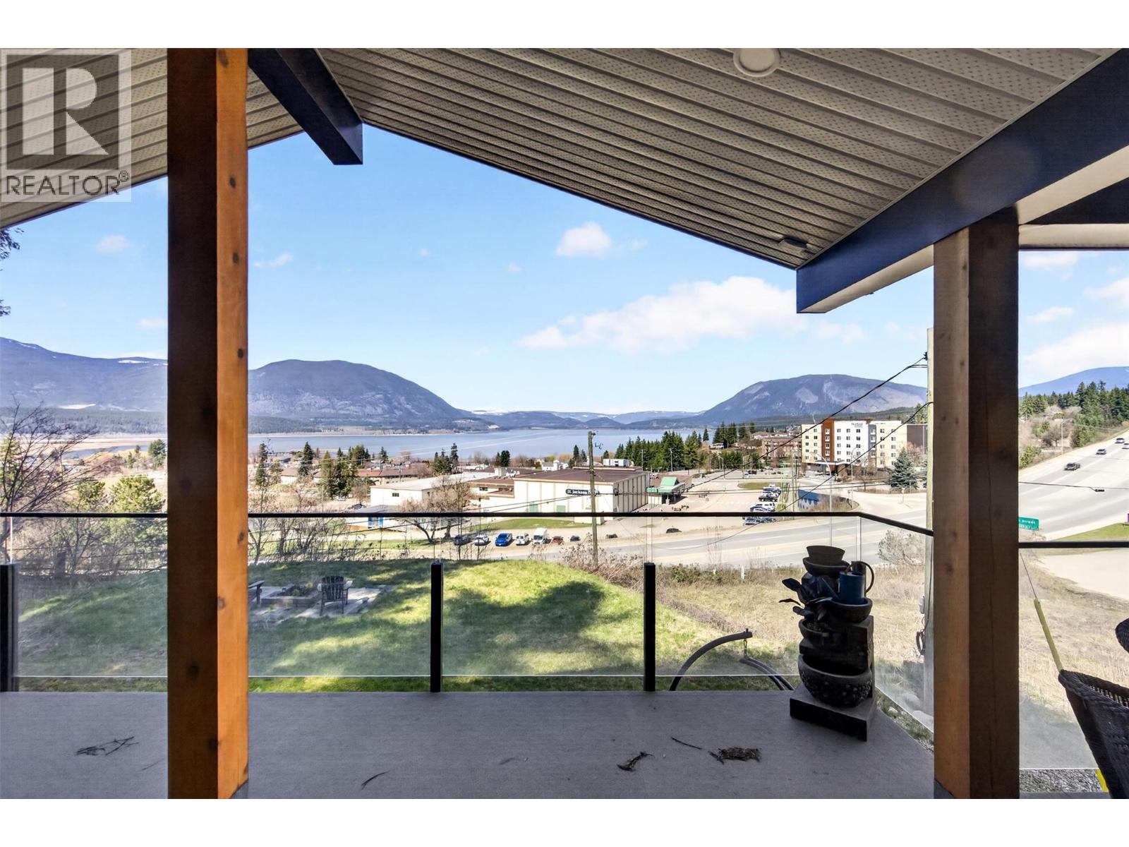 1360 Trans Canada Highway Ne, Salmon Arm, British Columbia  V1E 2S6 - Photo 8 - 10383375