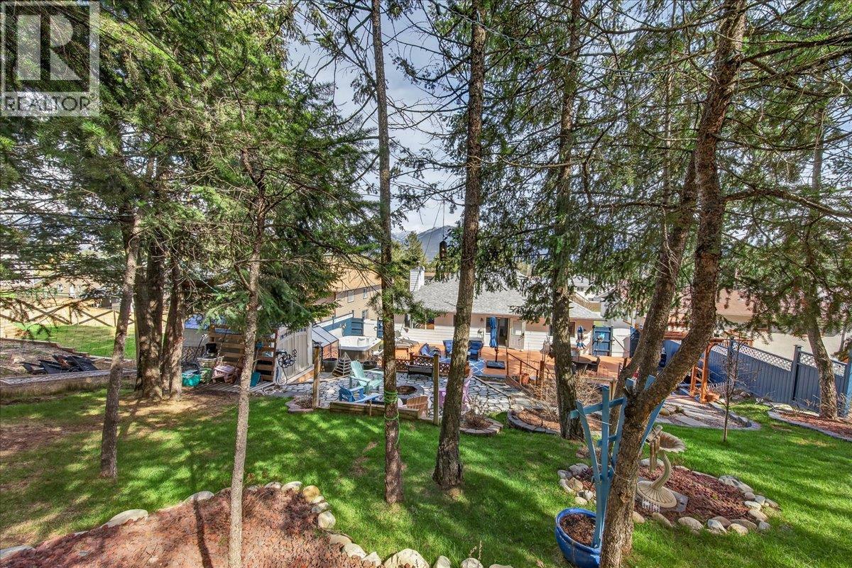 1706 15th Avenue, Invermere, British Columbia  V0A 1K0 - Photo 44 - 10384123