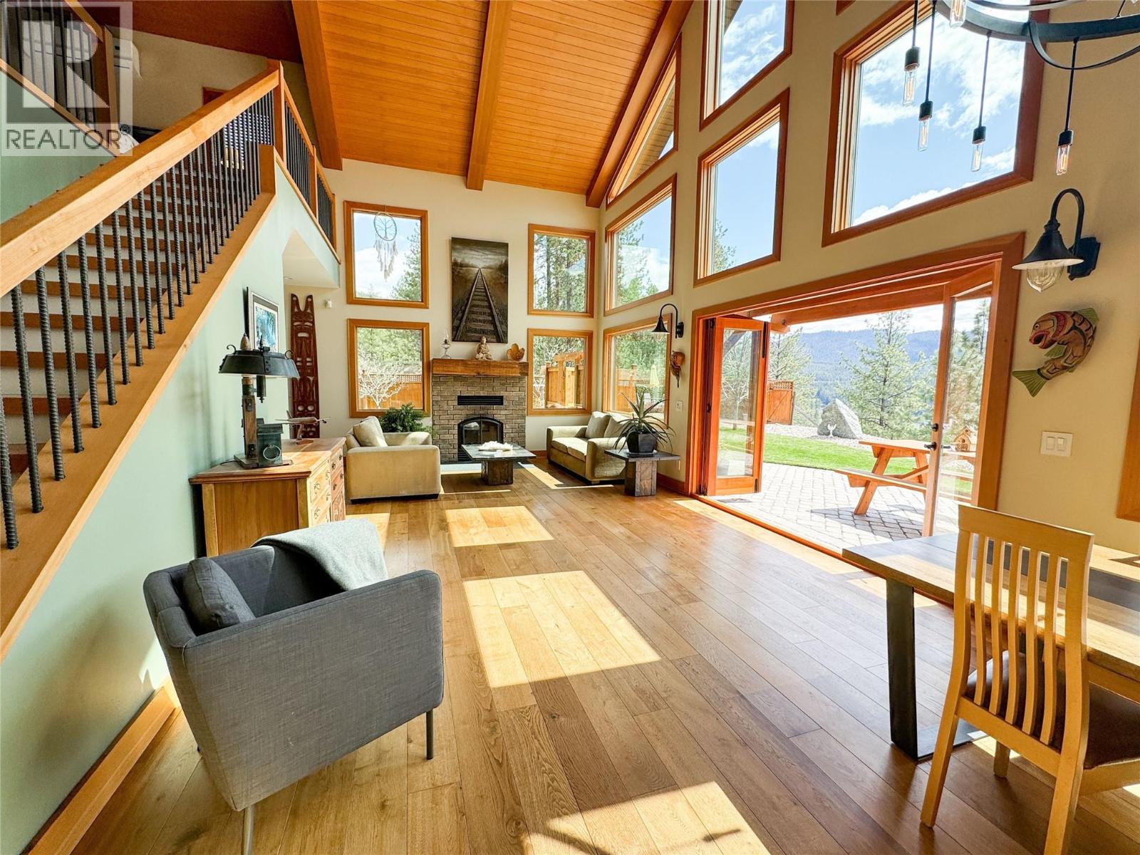 750 395 Highway, Christina Lake, British Columbia  V0H 1E0 - Photo 13 - 10381577