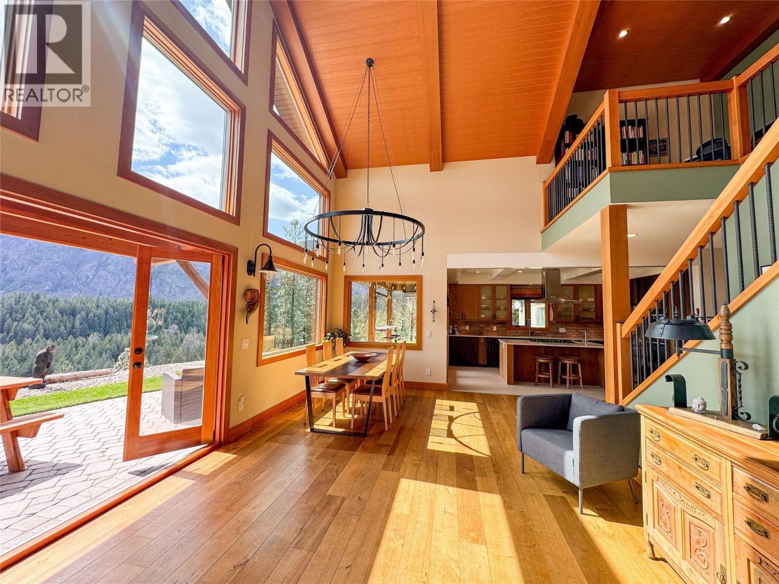 750 395 Highway, Christina Lake, British Columbia  V0H 1E0 - Photo 17 - 10381577