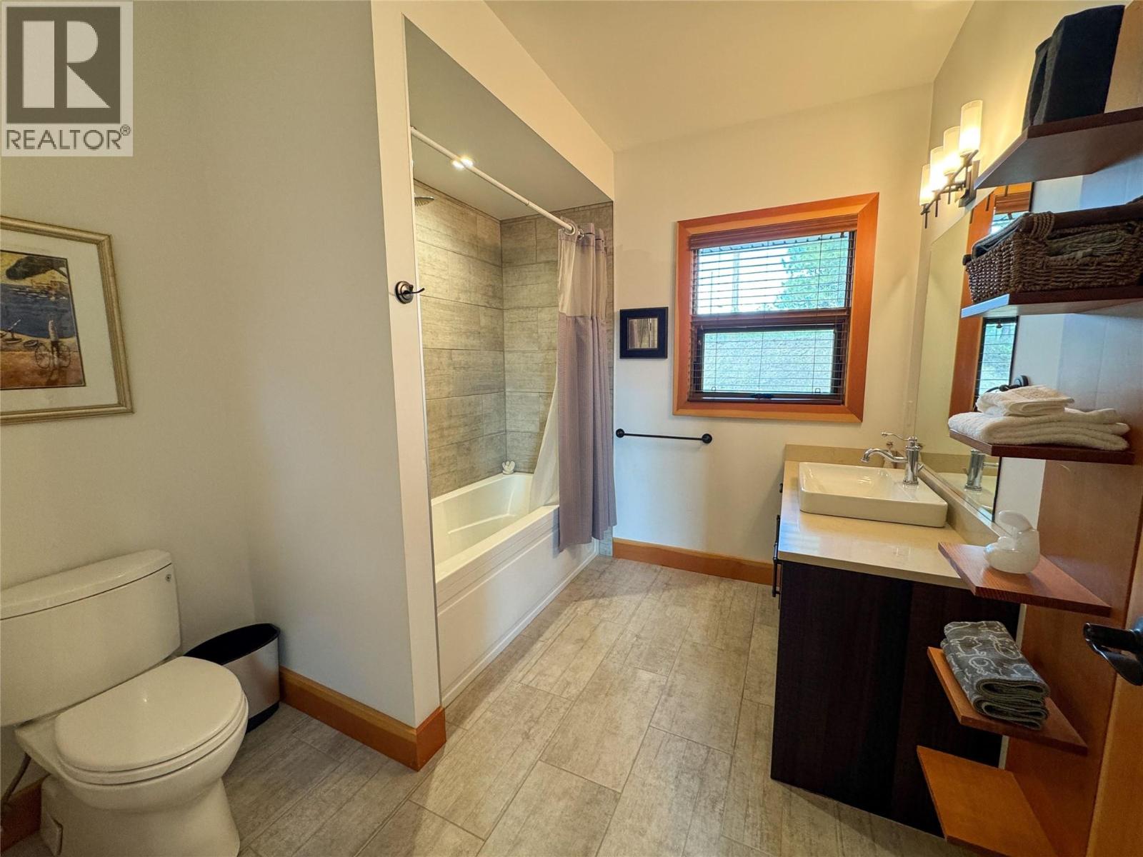 750 395 Highway, Christina Lake, British Columbia  V0H 1E0 - Photo 43 - 10381577