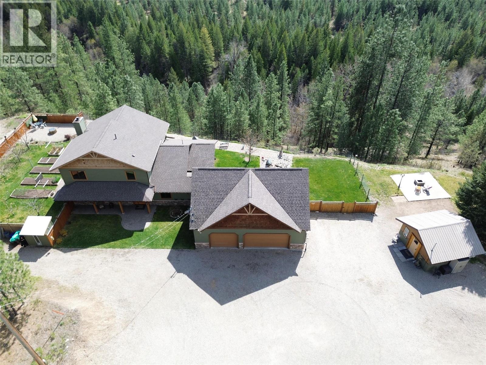 750 395 Highway, Christina Lake, British Columbia  V0H 1E0 - Photo 75 - 10381577