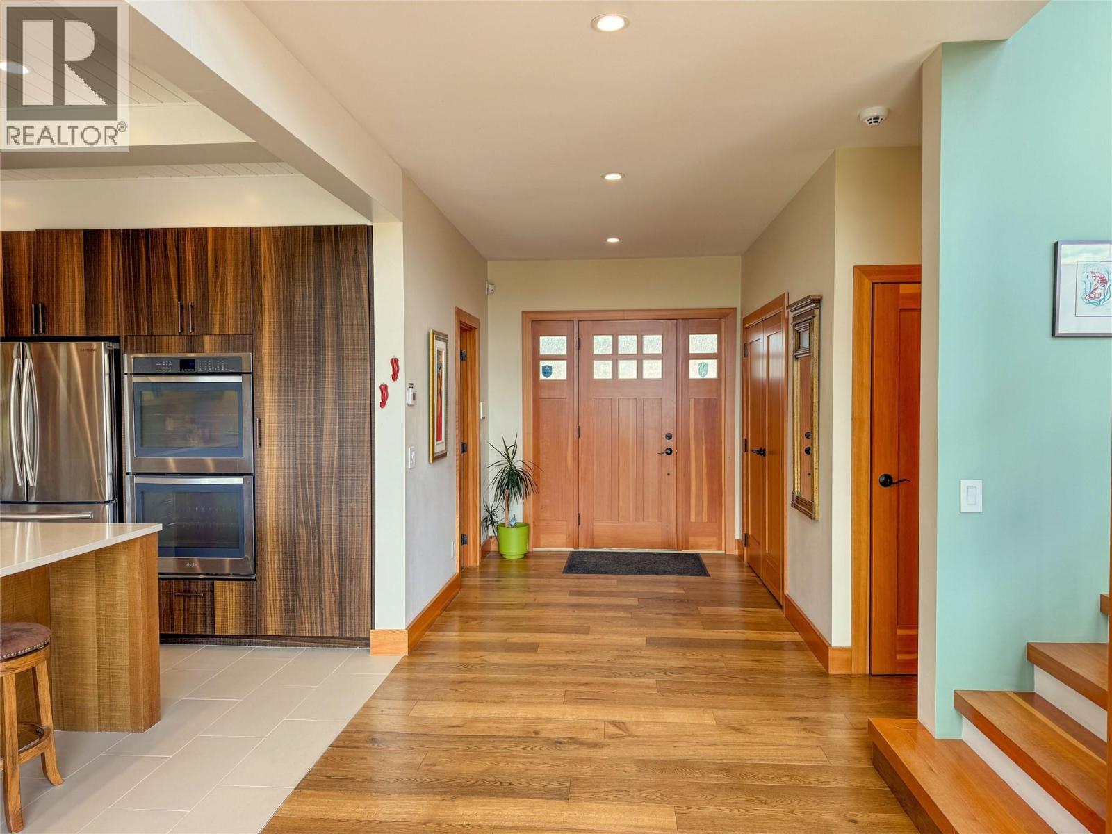 750 395 Highway, Christina Lake, British Columbia  V0H 1E0 - Photo 8 - 10381577