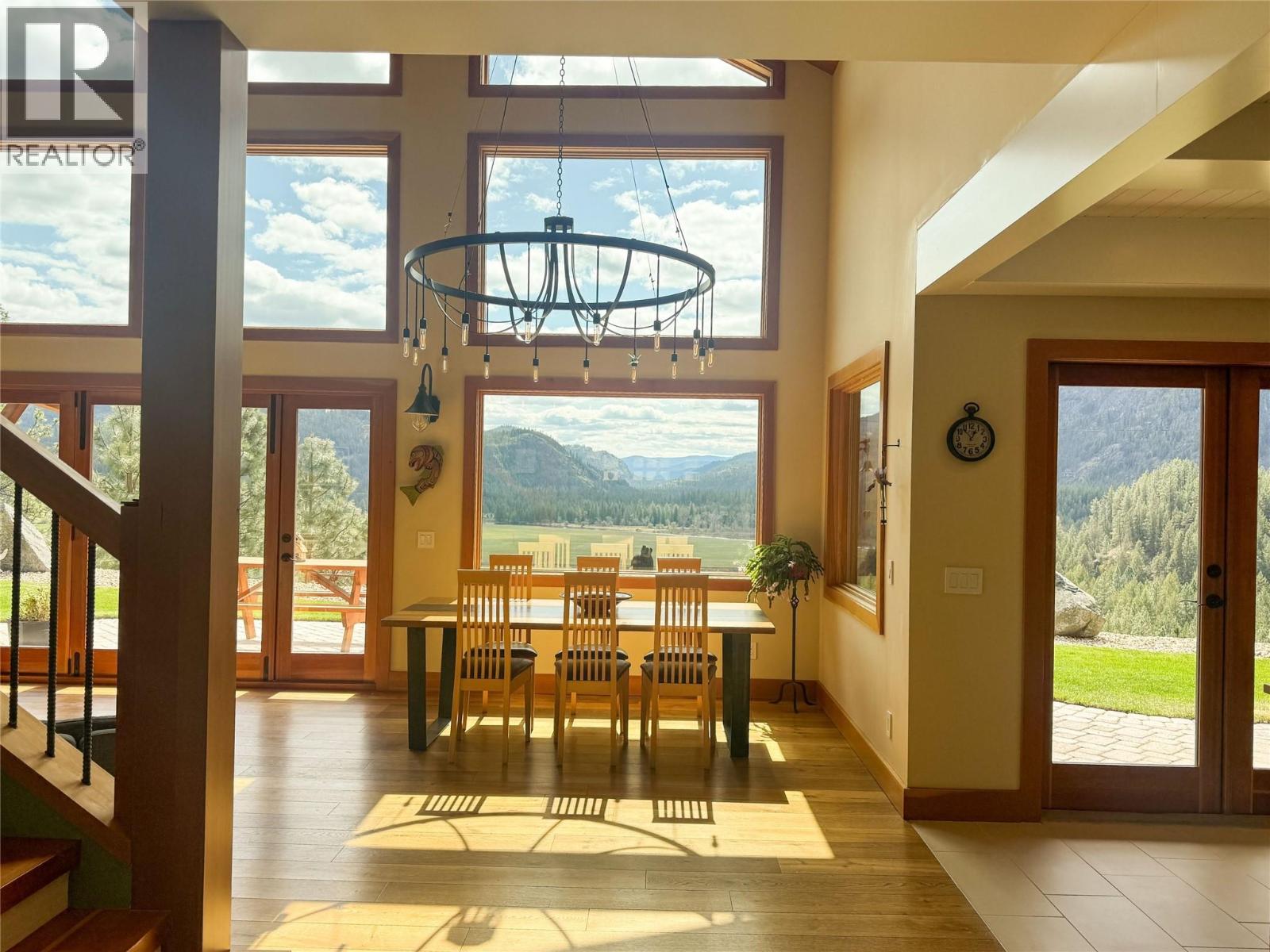 750 395 Highway, Christina Lake, British Columbia  V0H 1E0 - Photo 9 - 10381577