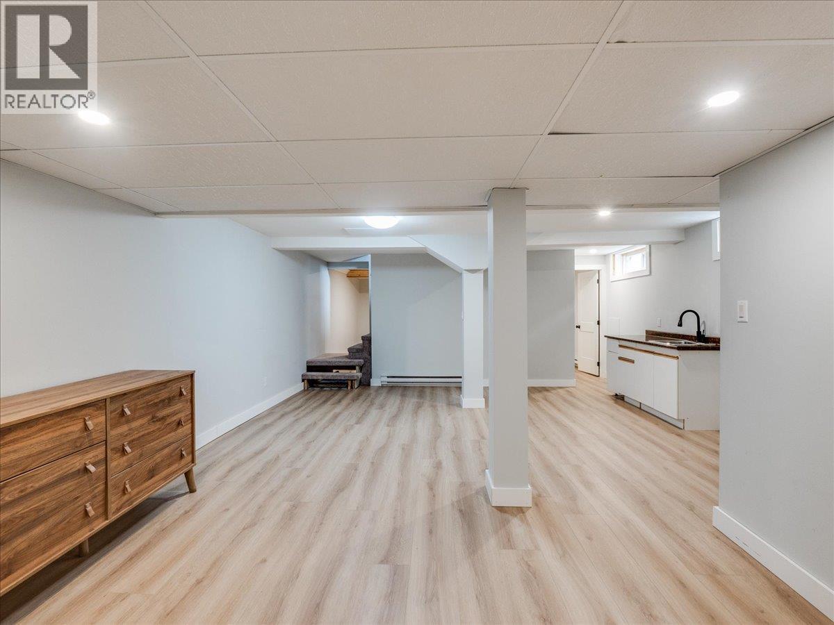 1727 Circle Street, Trail, British Columbia  V1R 1W8 - Photo 34 - 10383735