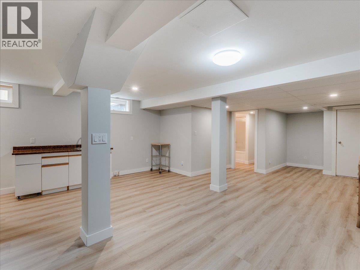 1727 Circle Street, Trail, British Columbia  V1R 1W8 - Photo 38 - 10383735