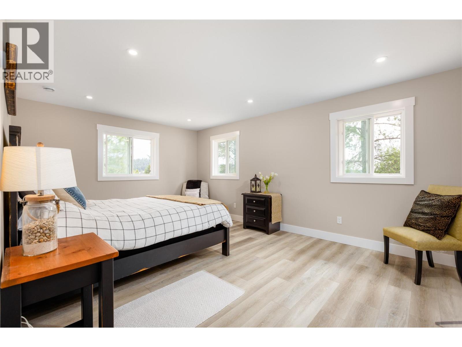 5496 93/95 Highway, Wasa, British Columbia  V0B 0A7 - Photo 22 - 10382734