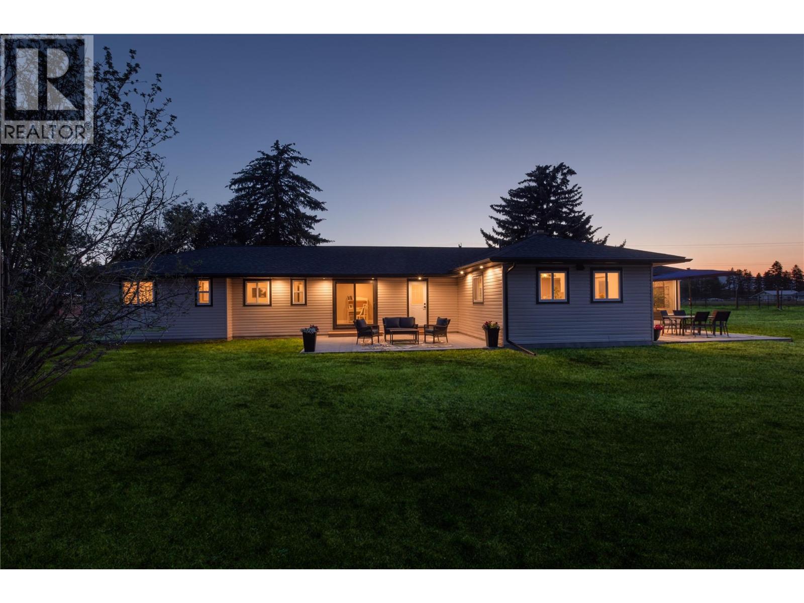 5496 93/95 Highway, Wasa, British Columbia  V0B 0A7 - Photo 4 - 10382734