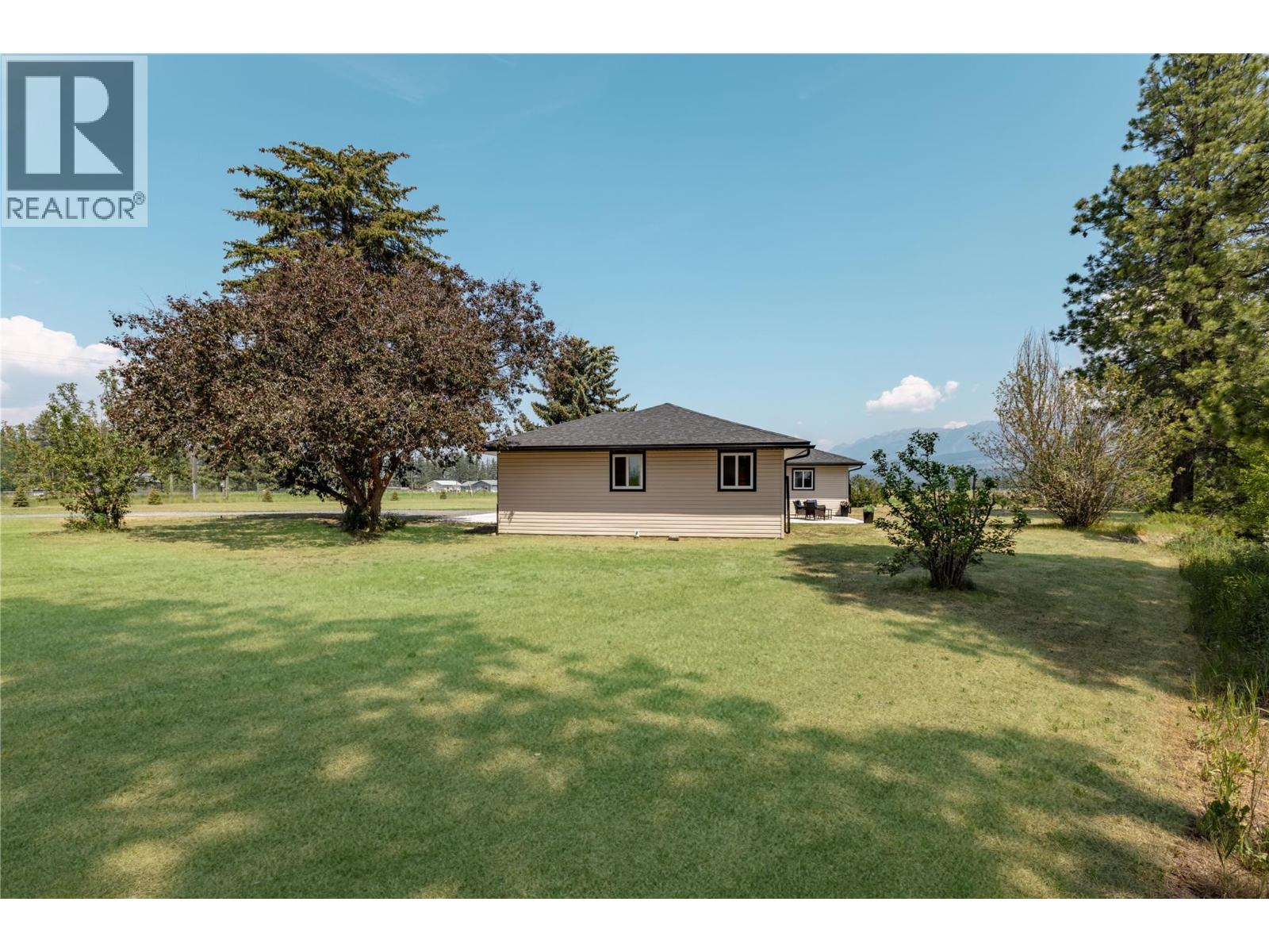 5496 93/95 Highway, Wasa, British Columbia  V0B 0A7 - Photo 42 - 10382734