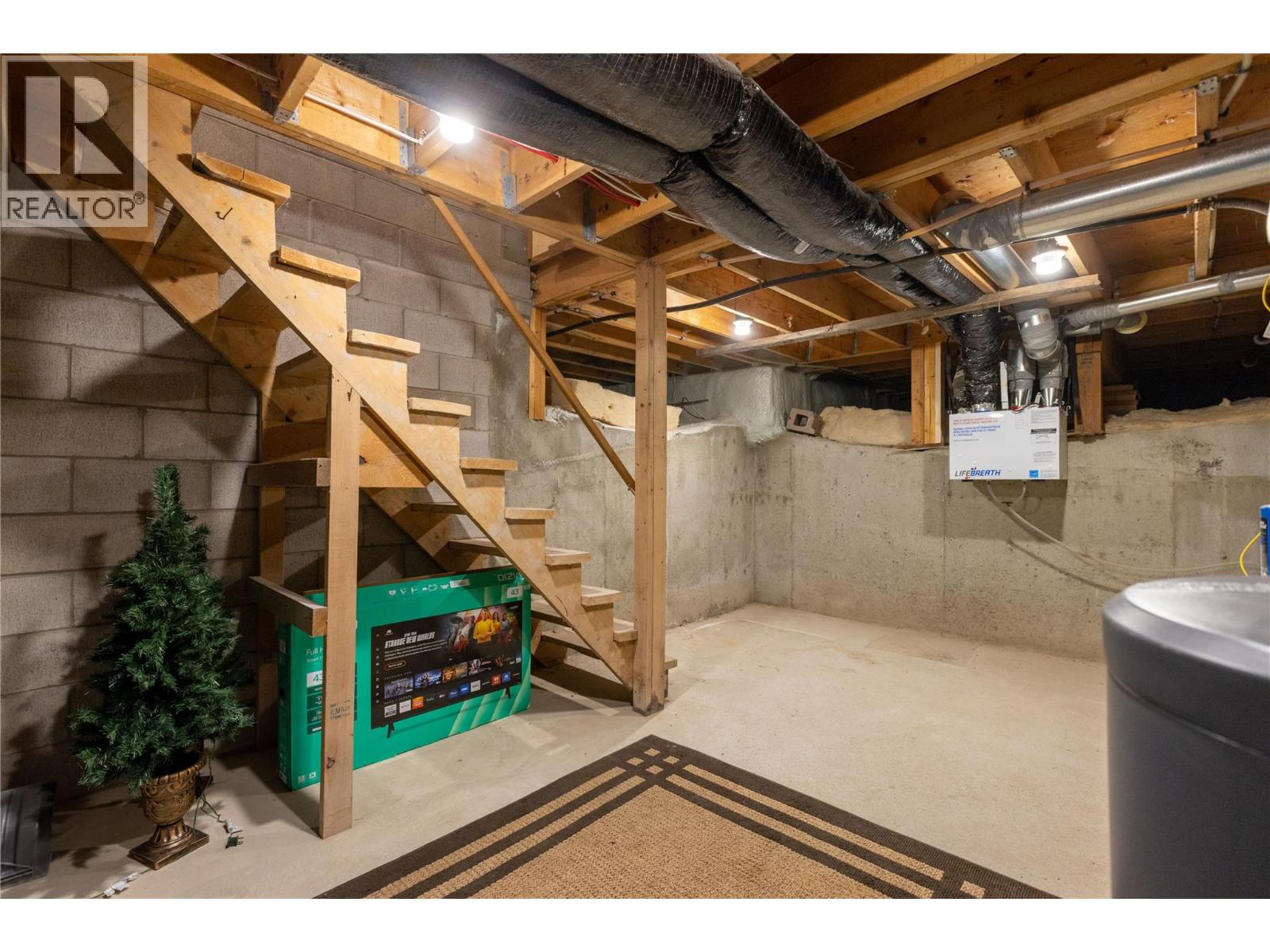 5496 93/95 Highway, Wasa, British Columbia  V0B 0A7 - Photo 49 - 10382734