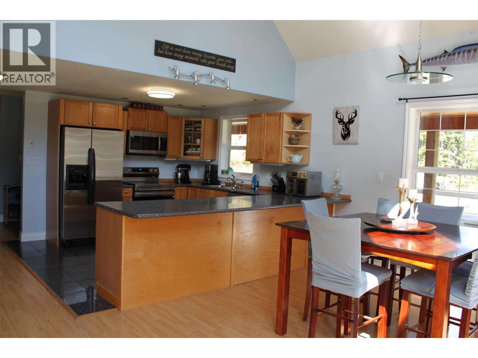 106 Eagles Nest Road, Summit Lake, British Columbia  V0G 1R1 - Photo 11 - 10384134