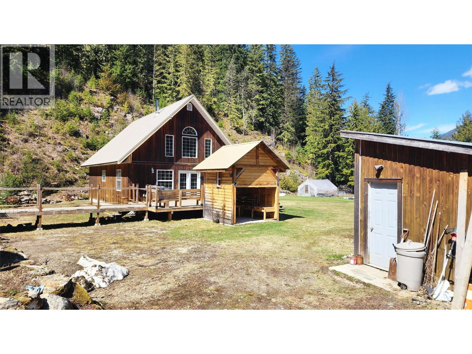 106 Eagles Nest Road, Summit Lake, British Columbia  V0G 1R1 - Photo 37 - 10384134