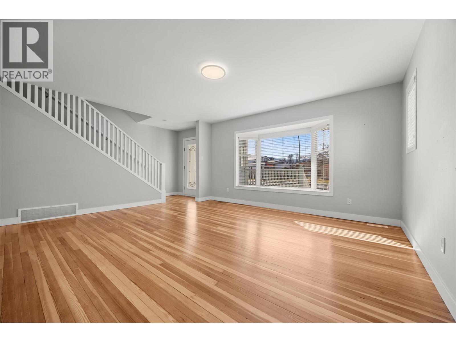 828 Sutherland Avenue, Kelowna, British Columbia  V1Y 5X5 - Photo 12 - 10384244