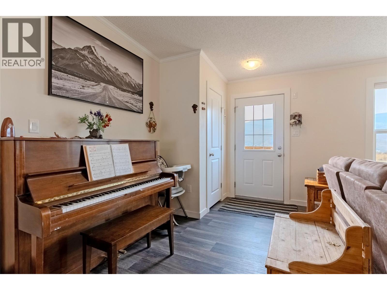 6288 Ashcroft Road, Kamloops, British Columbia  V0K 2J0 - Photo 4 - 10384092