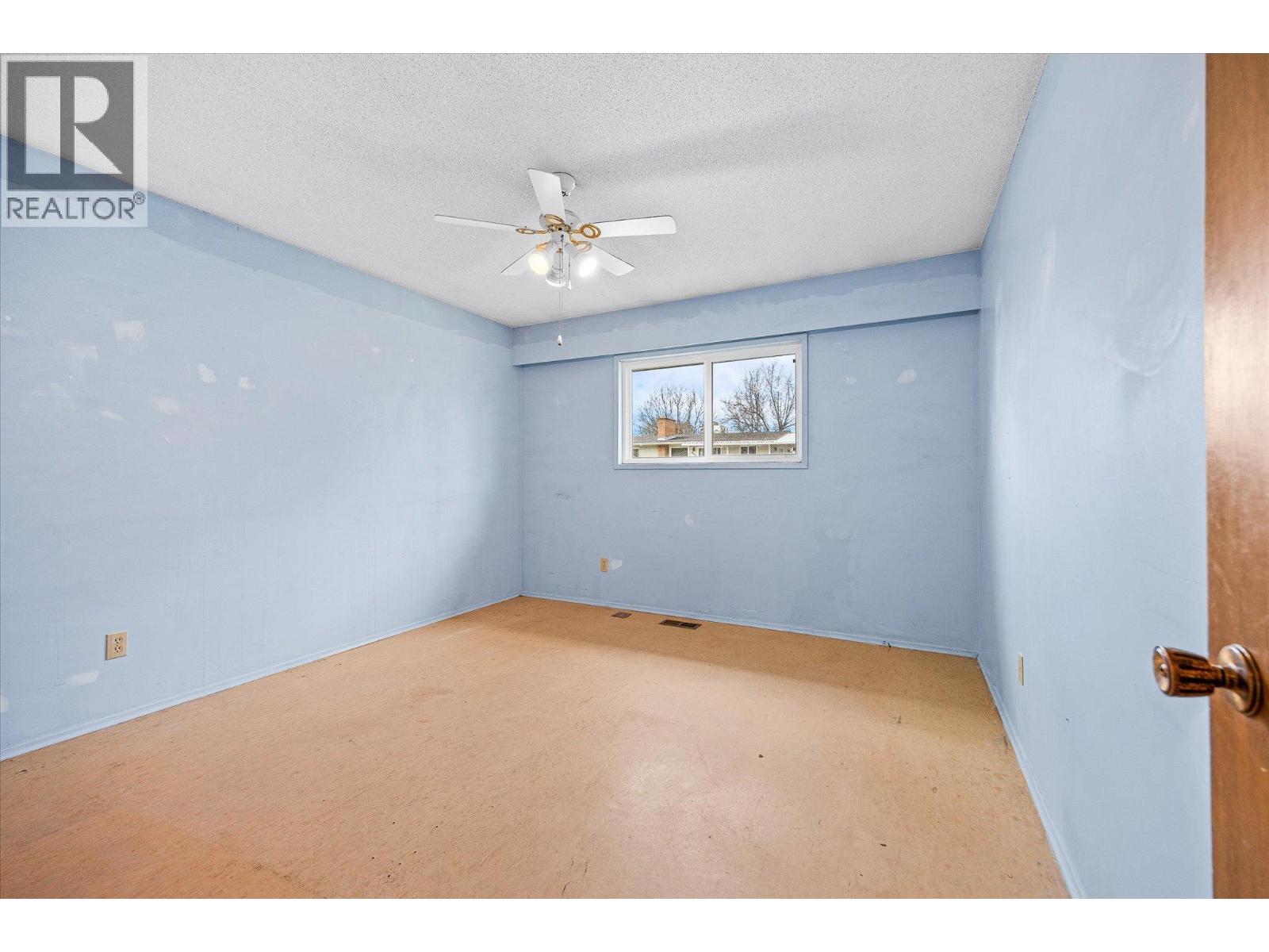 945 Kennedy Street, Kelowna, British Columbia  V1Y 4E9 - Photo 18 - 10383730