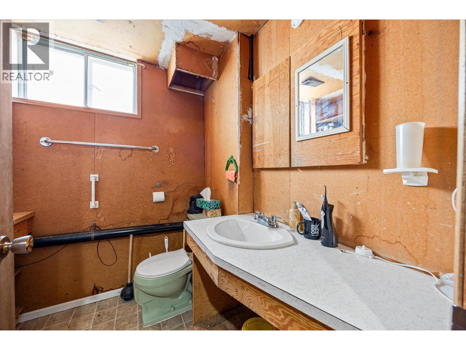 945 Kennedy Street, Kelowna, British Columbia  V1Y 4E9 - Photo 30 - 10383730