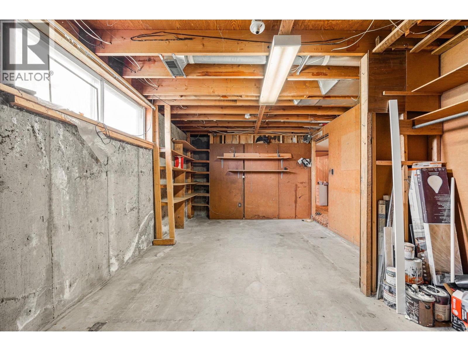 945 Kennedy Street, Kelowna, British Columbia  V1Y 4E9 - Photo 32 - 10383730