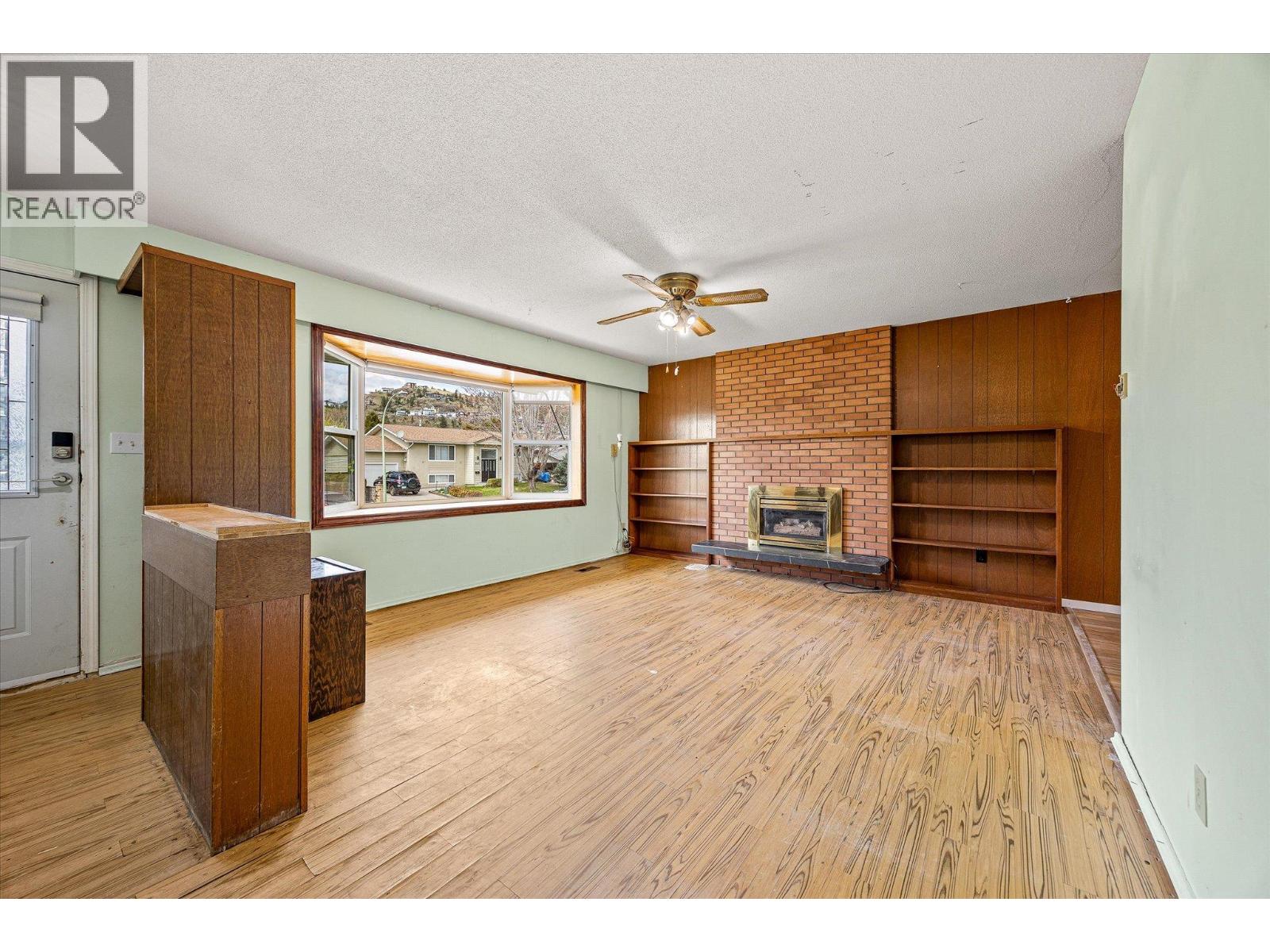 945 Kennedy Street, Kelowna, British Columbia  V1Y 4E9 - Photo 6 - 10383730