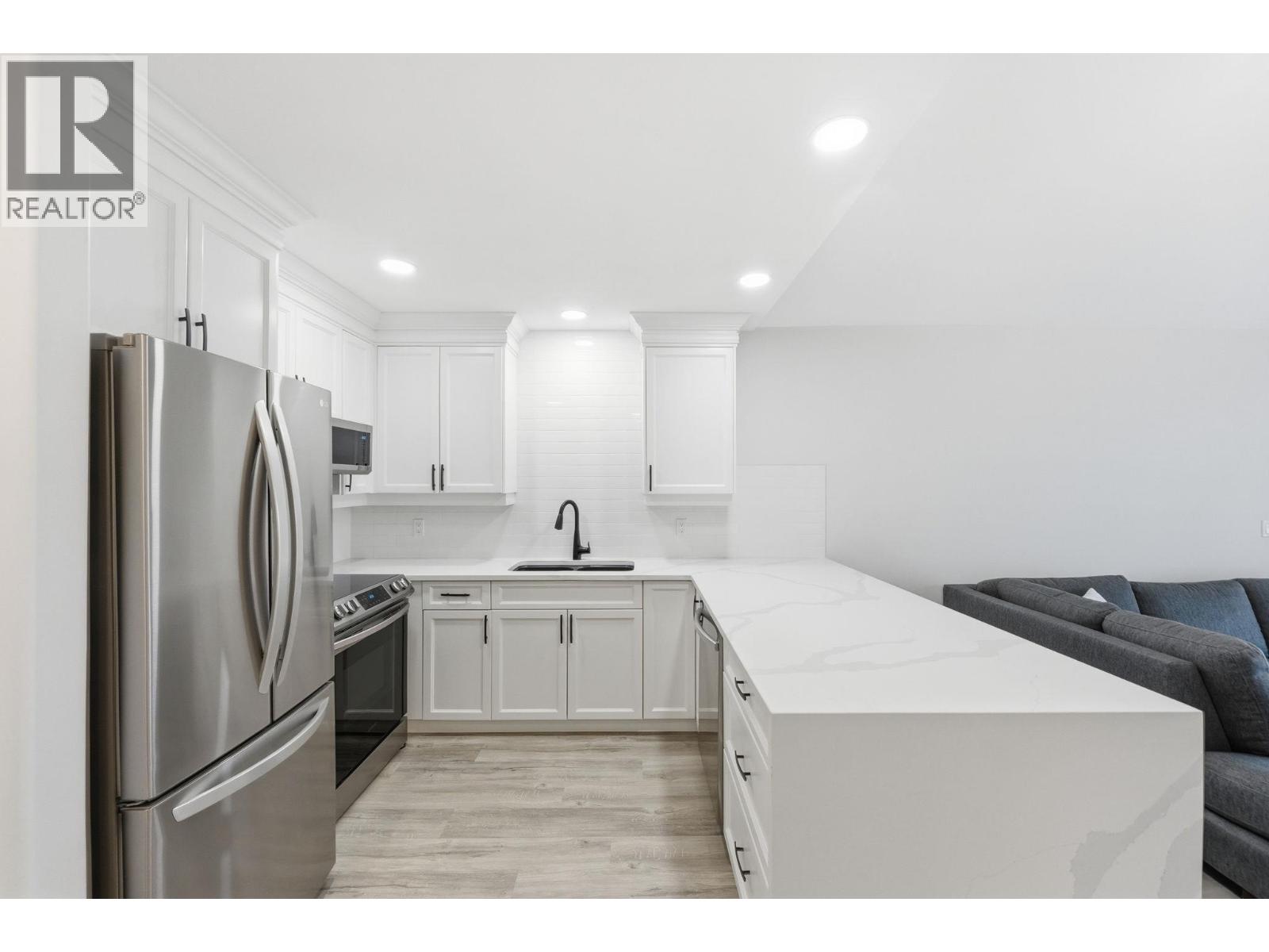 1965 Pandosy Street Unit# 309, Kelowna, British Columbia  V1Y 1R9 - Photo 2 - 10384248