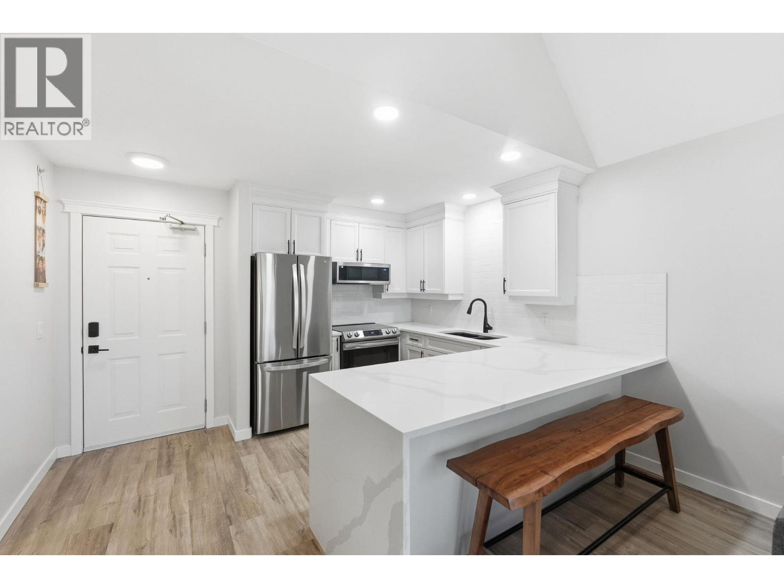 1965 Pandosy Street Unit# 309, Kelowna, British Columbia  V1Y 1R9 - Photo 4 - 10384248