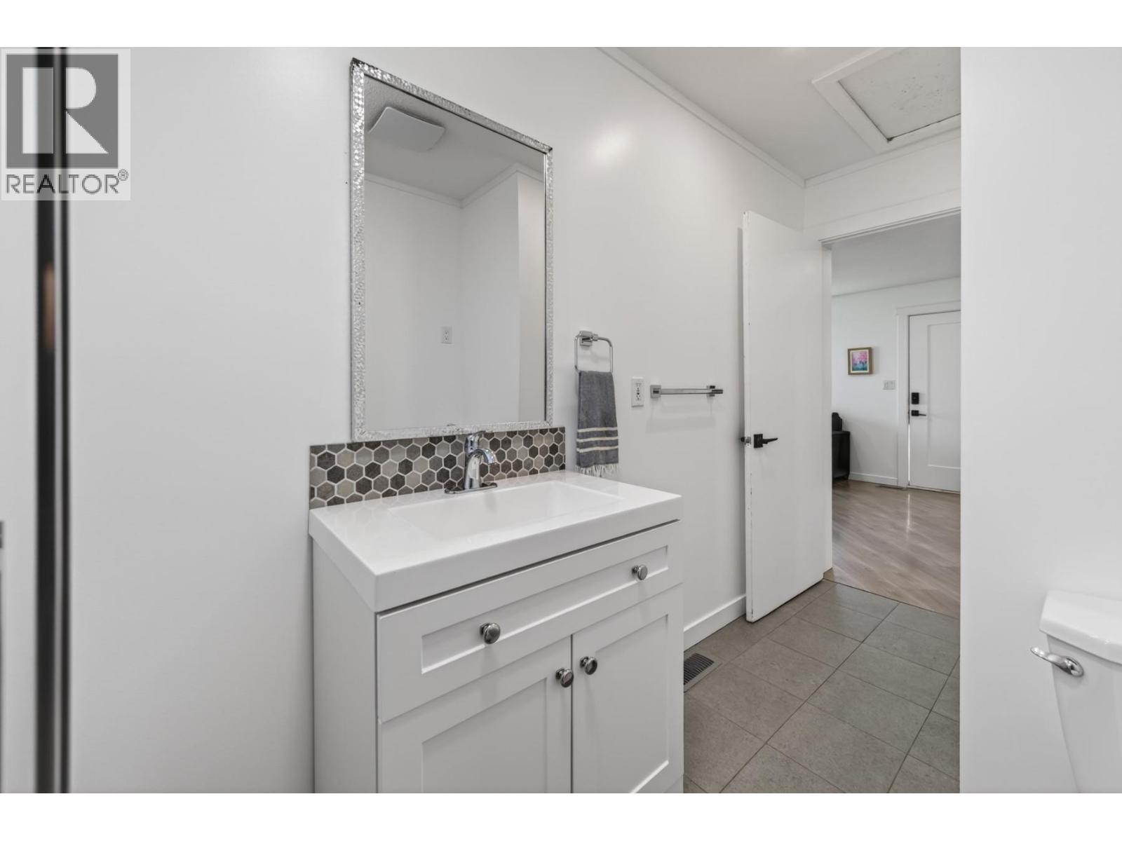 2205 Coyle Road, Merritt, British Columbia  V1K 1N4 - Photo 18 - 10384154