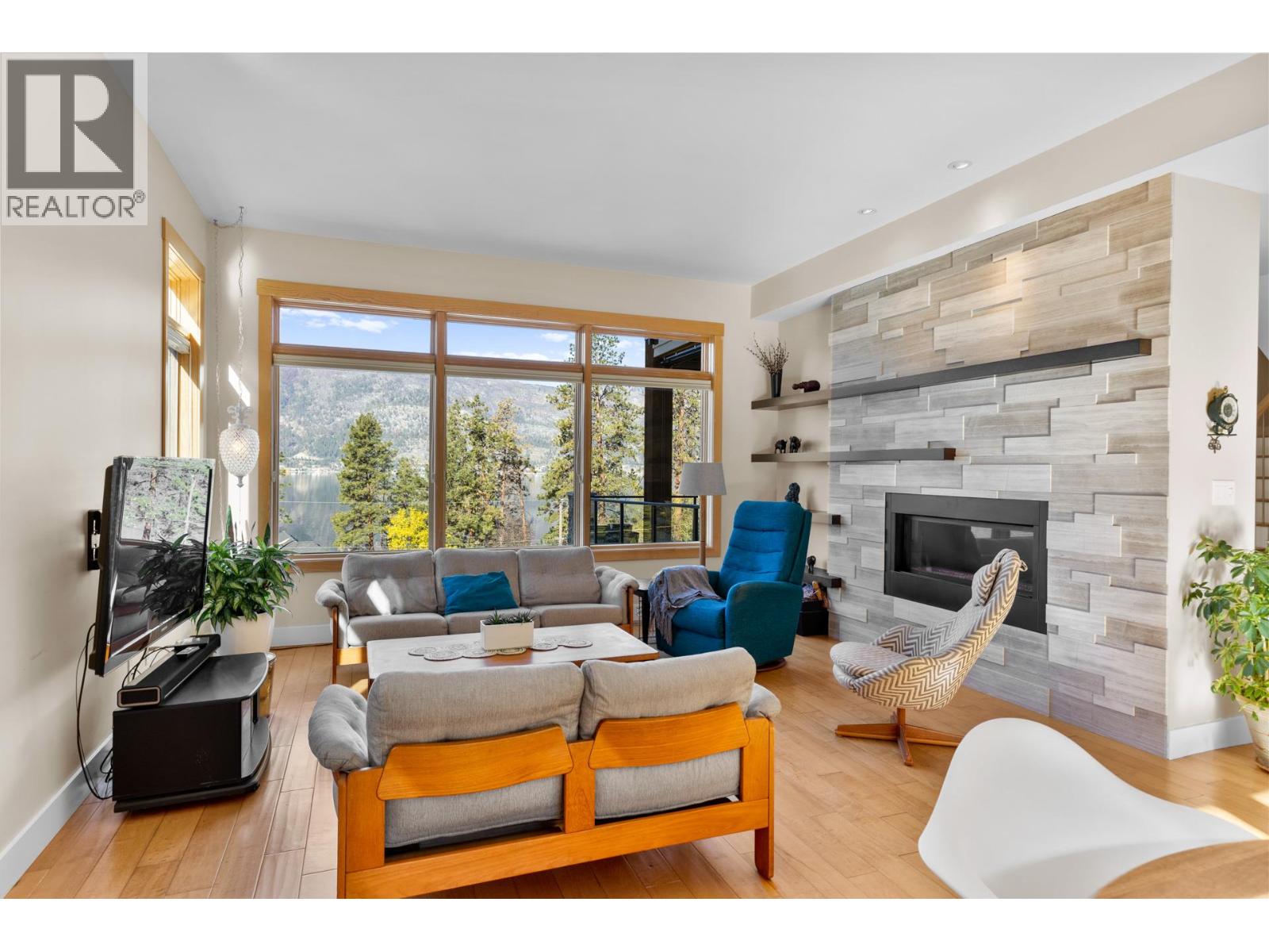 10989 Maddock Avenue, Lake Country, British Columbia  V4V 2J6 - Photo 9 - 10384183