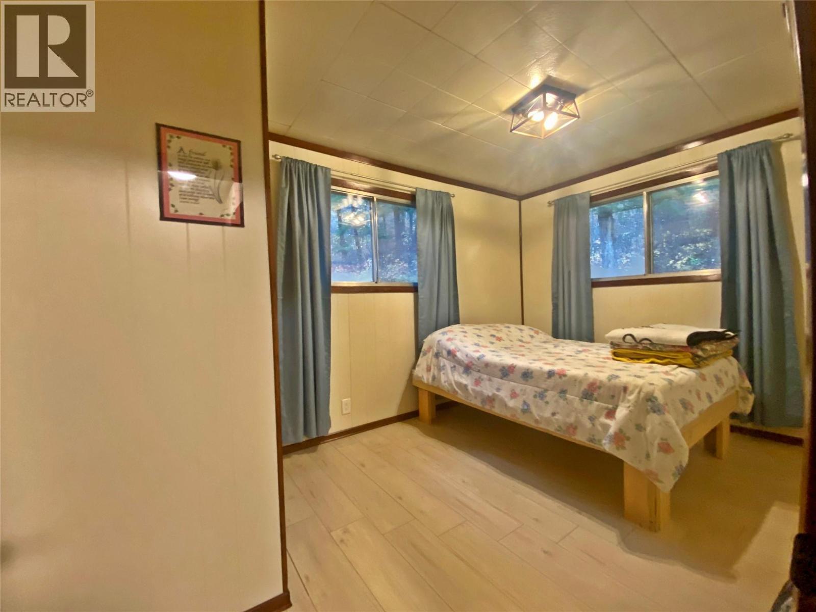 541 24 Highway, Little Fort, British Columbia  V0E 1C0 - Photo 14 - 10384174