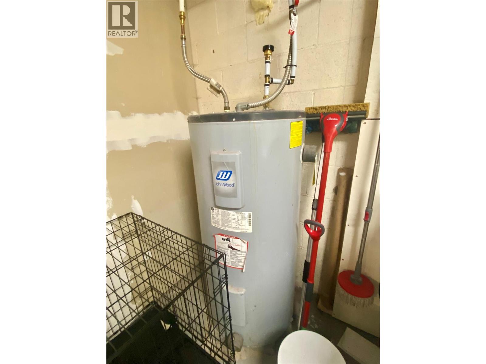 541 24 Highway, Little Fort, British Columbia  V0E 1C0 - Photo 33 - 10384174