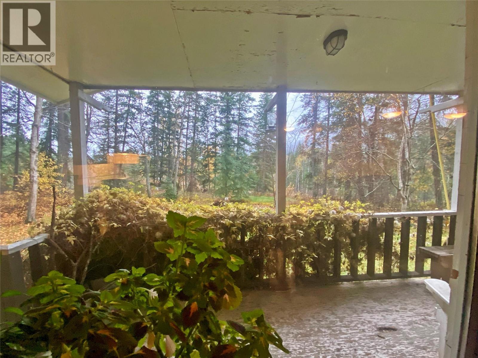 541 24 Highway, Little Fort, British Columbia  V0E 1C0 - Photo 36 - 10384174