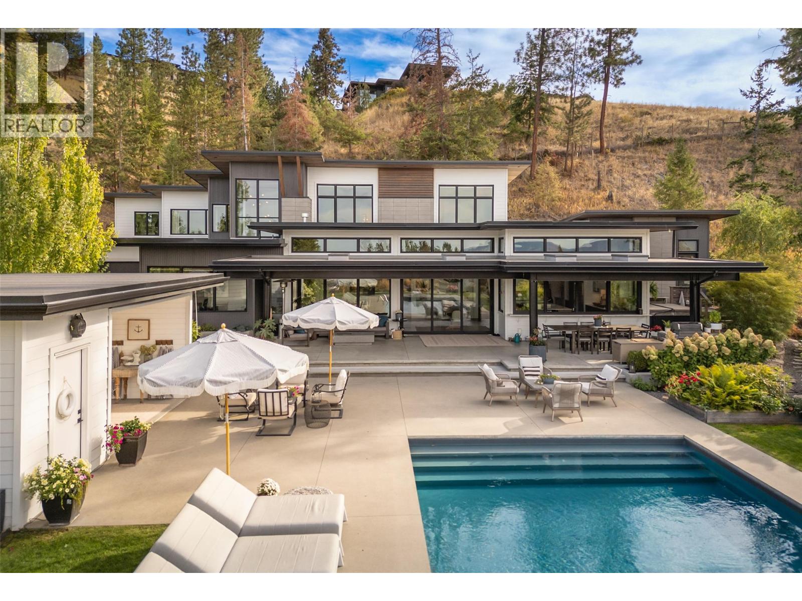 763 Barnaby Road, Kelowna, British Columbia  V1W 4N9 - Photo 2 - 10383496