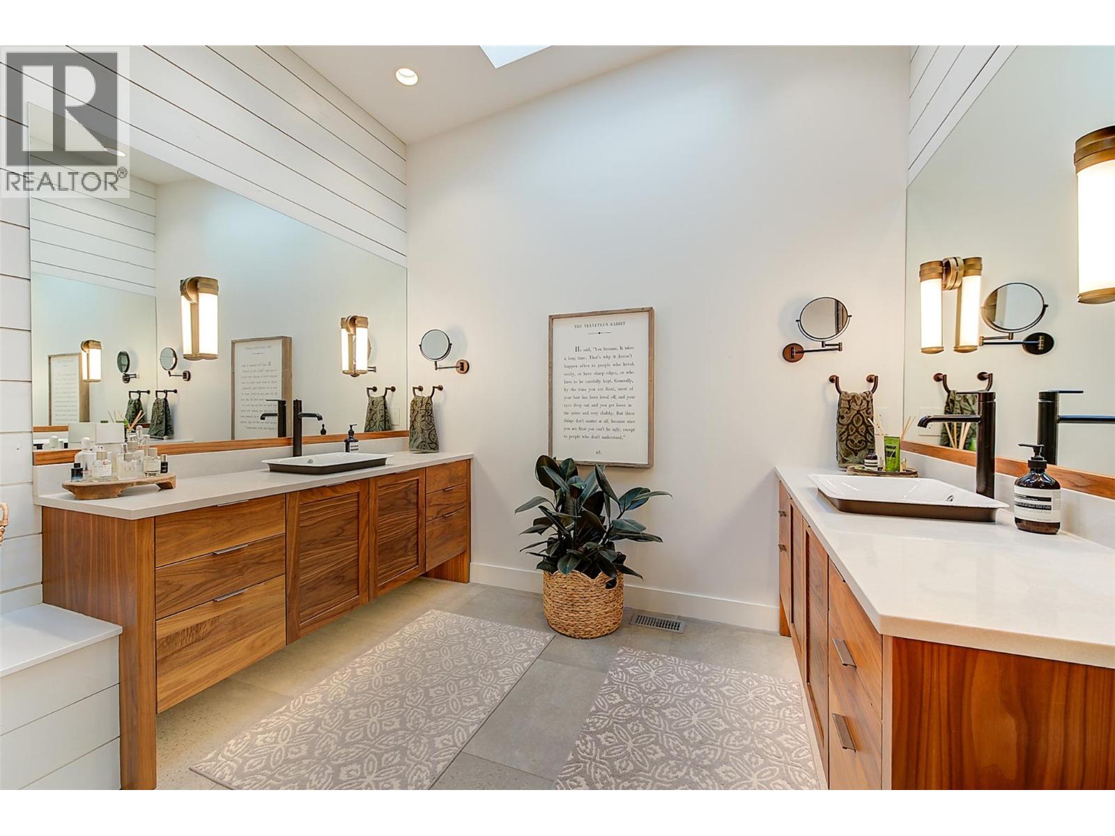 763 Barnaby Road, Kelowna, British Columbia  V1W 4N9 - Photo 28 - 10383496