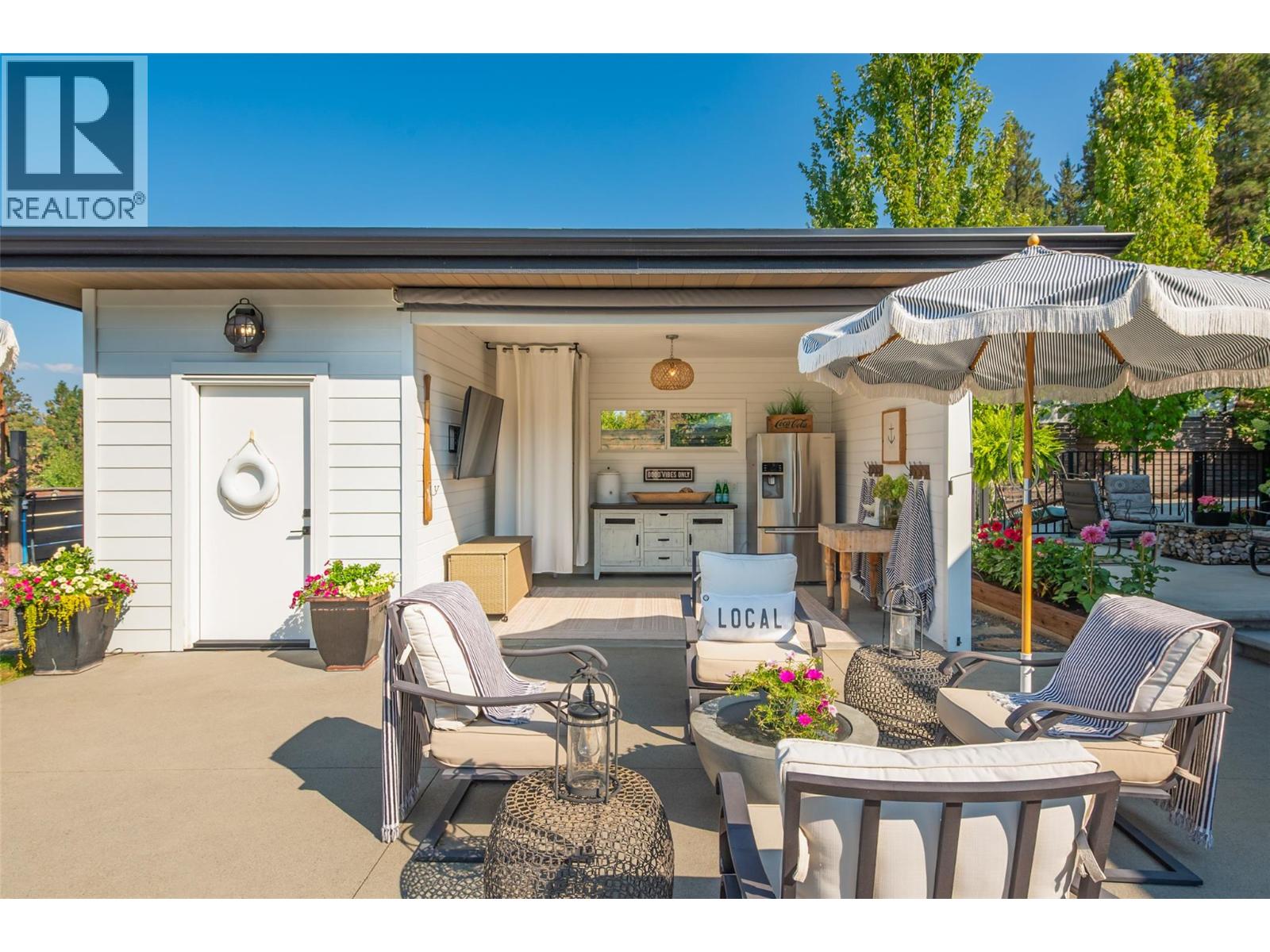 763 Barnaby Road, Kelowna, British Columbia  V1W 4N9 - Photo 4 - 10383496