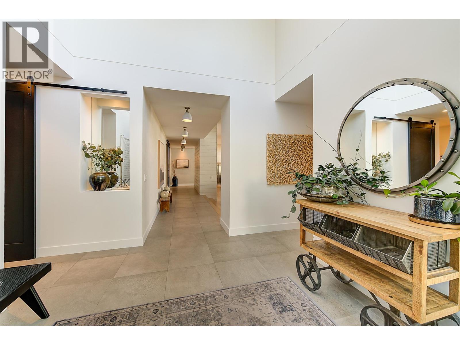 763 Barnaby Road, Kelowna, British Columbia  V1W 4N9 - Photo 7 - 10383496